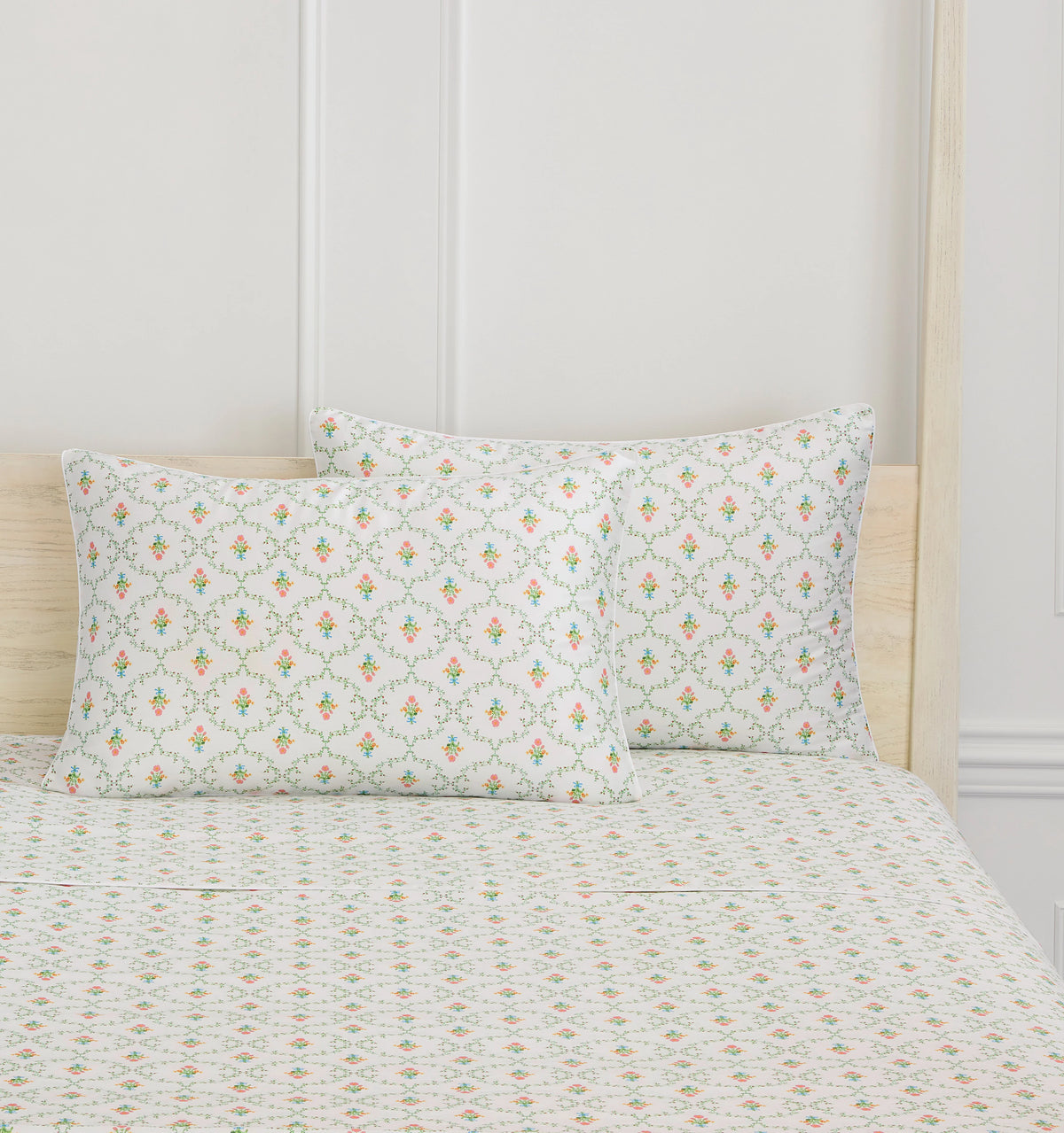 Couturebud The Pillowcase Set - Pastel Trellis