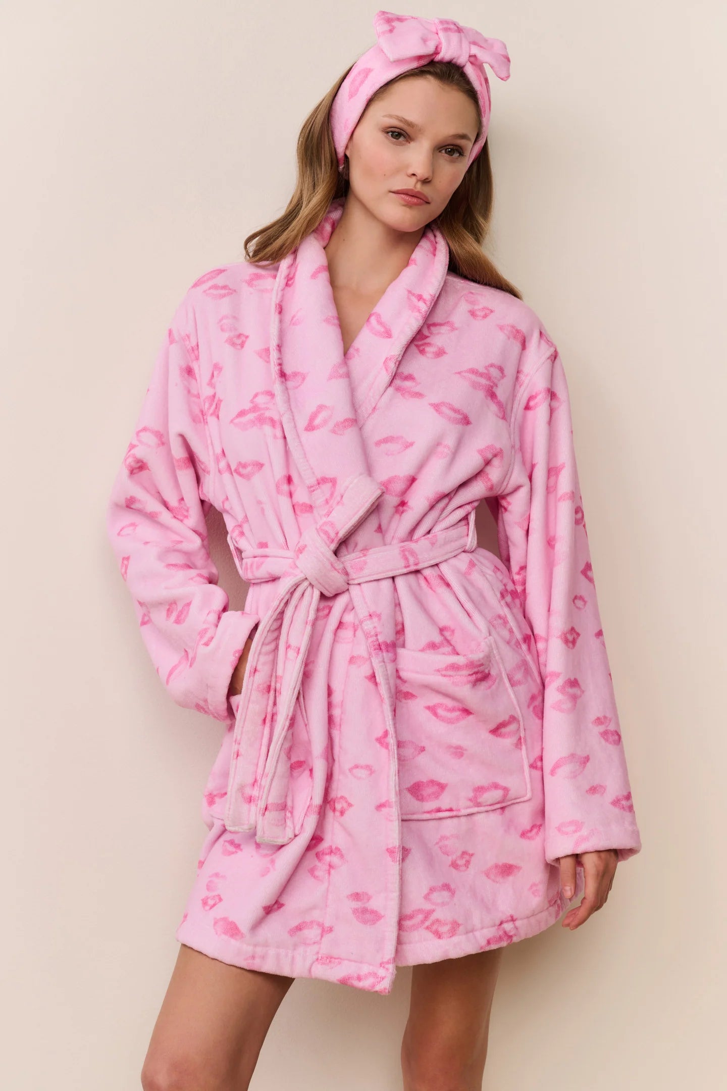 Kiss Print Indie Robe – Couturebud