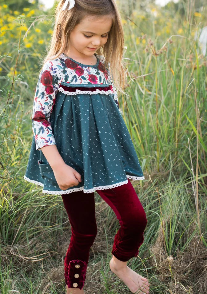 Cora Play Set - Holly Jolly