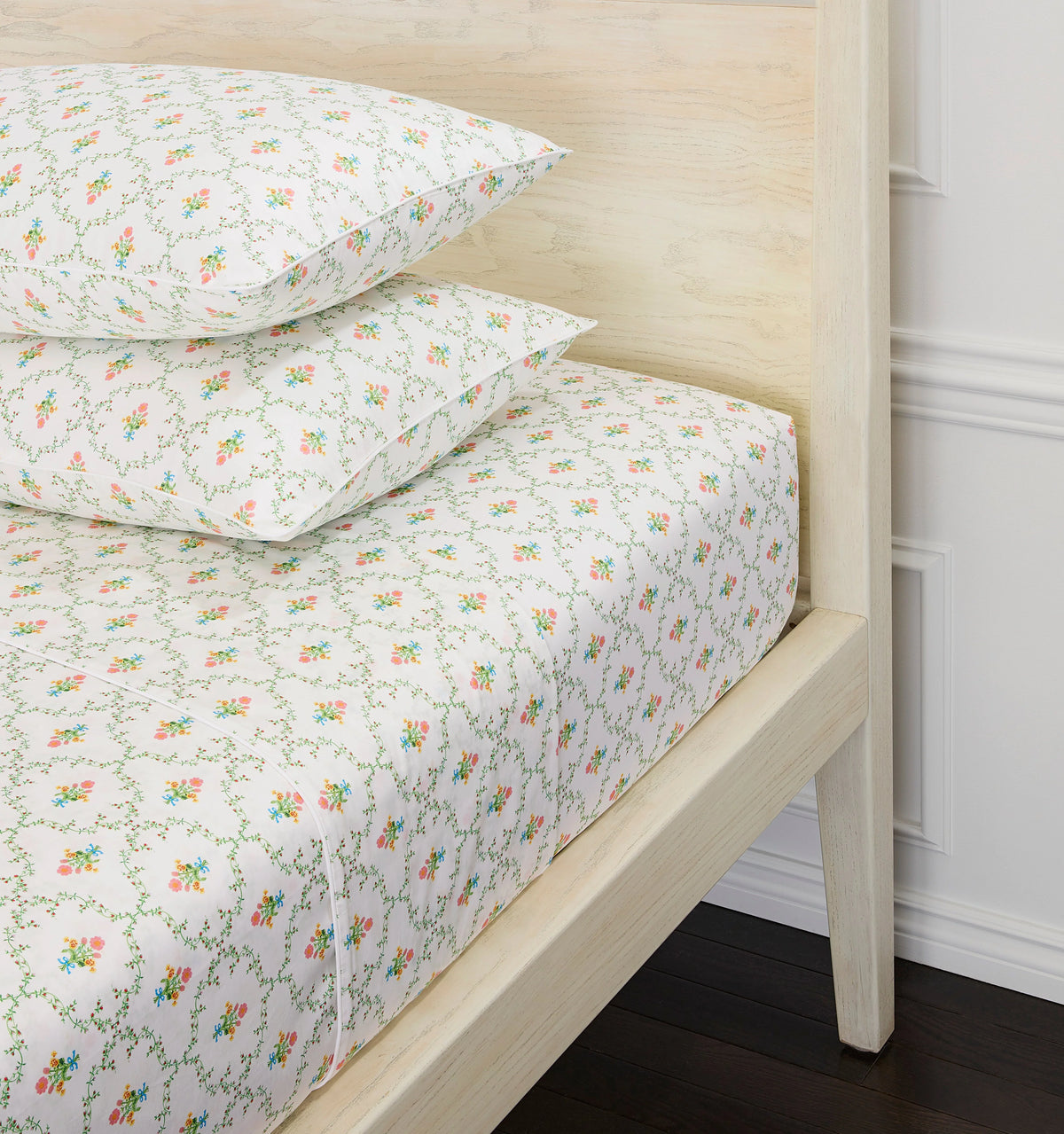 CouturebudThe Sheet Set - Pastel Trellis
