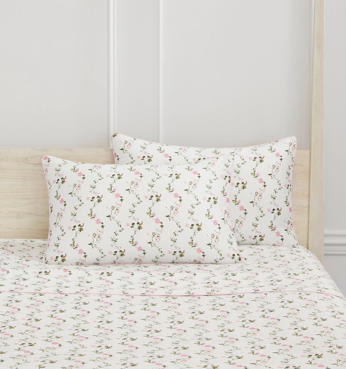 Couturebud The Pillowcase Set - Pink Pond Floral